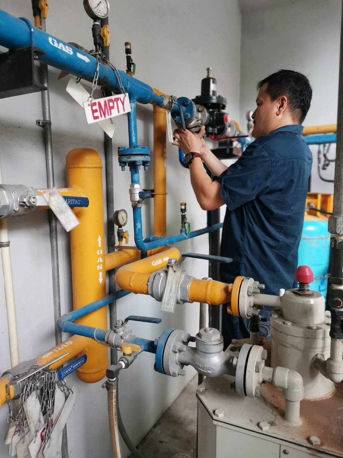 Gas piping